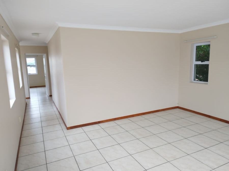 To Let 5 Bedroom Property for Rent in Strand Central Western Cape